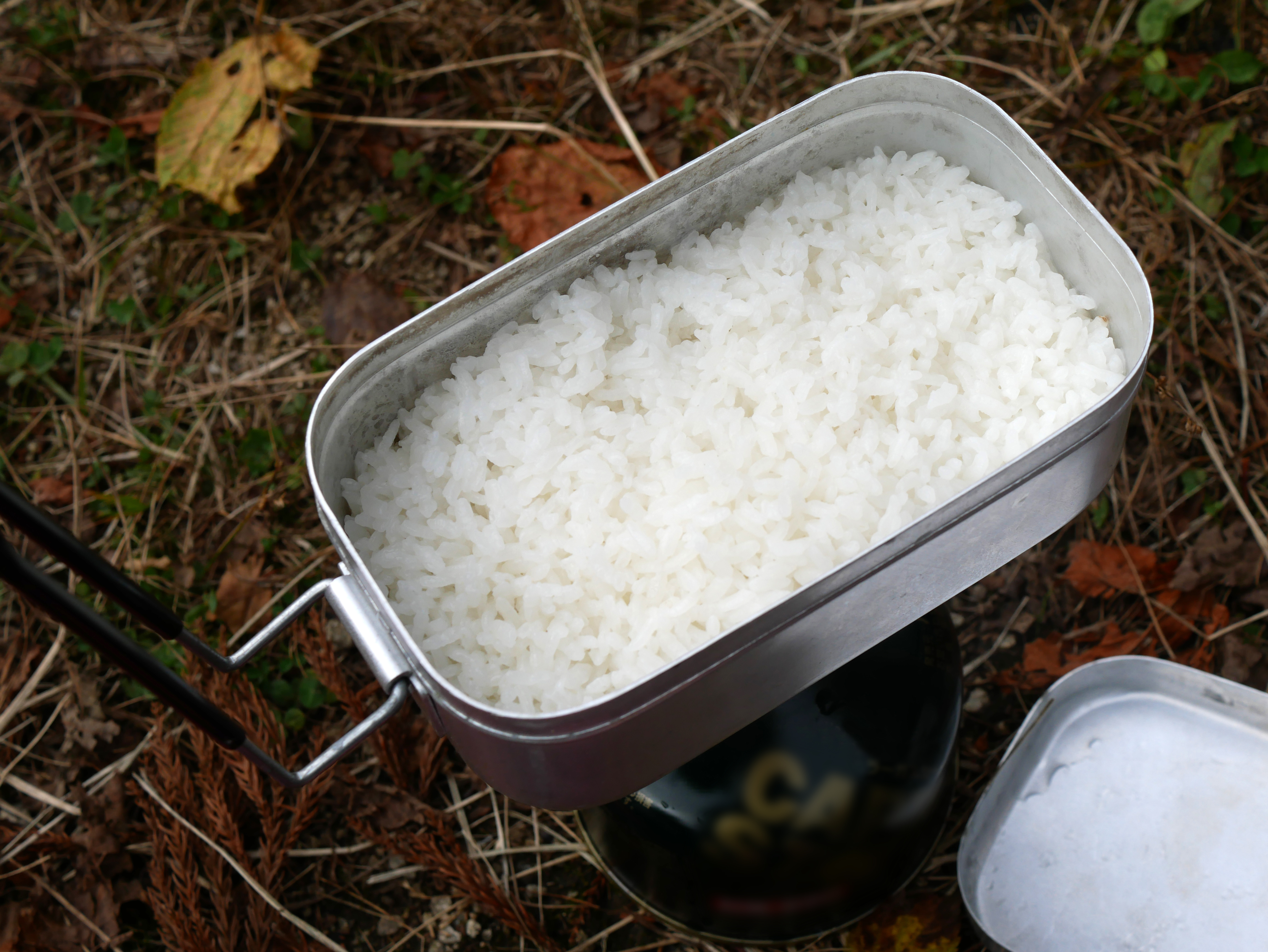 キャンプご飯 メスティンでの美味しい炊き方とおすすめのお米 ツナギのお米マガジン お米マイスター 米食味鑑定士が美味しいお米の情報をお届けするお米 マガジン