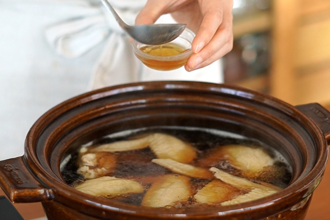 醤油、みりん、塩で味を調える